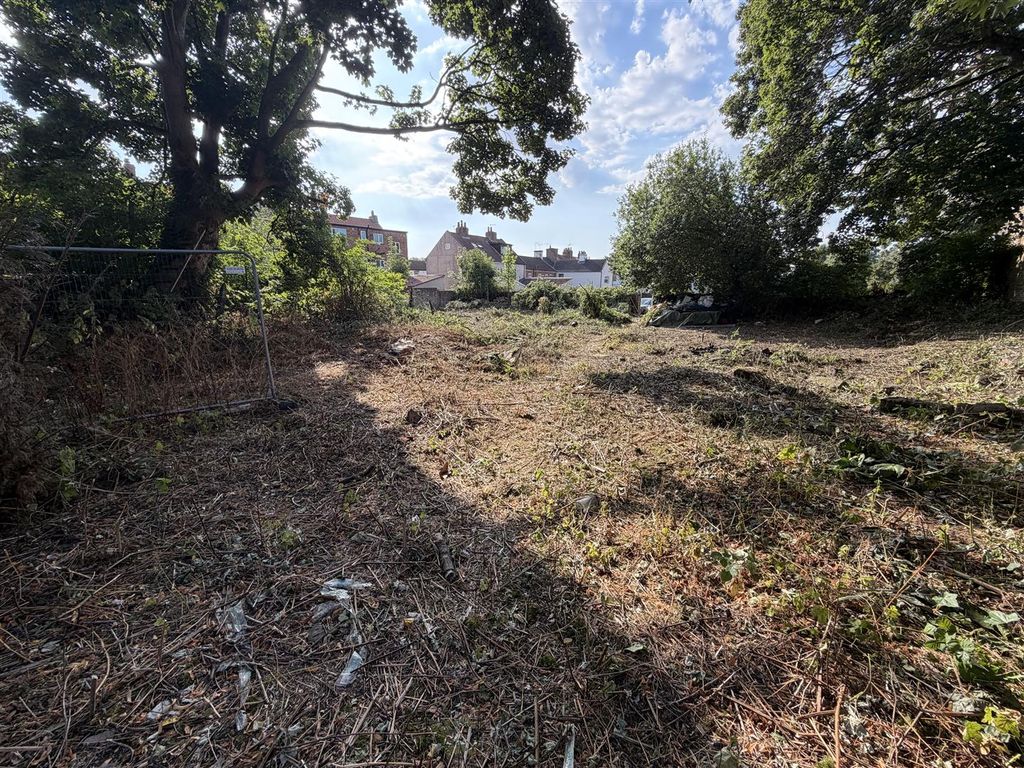 Property photo 2 of 7 Land