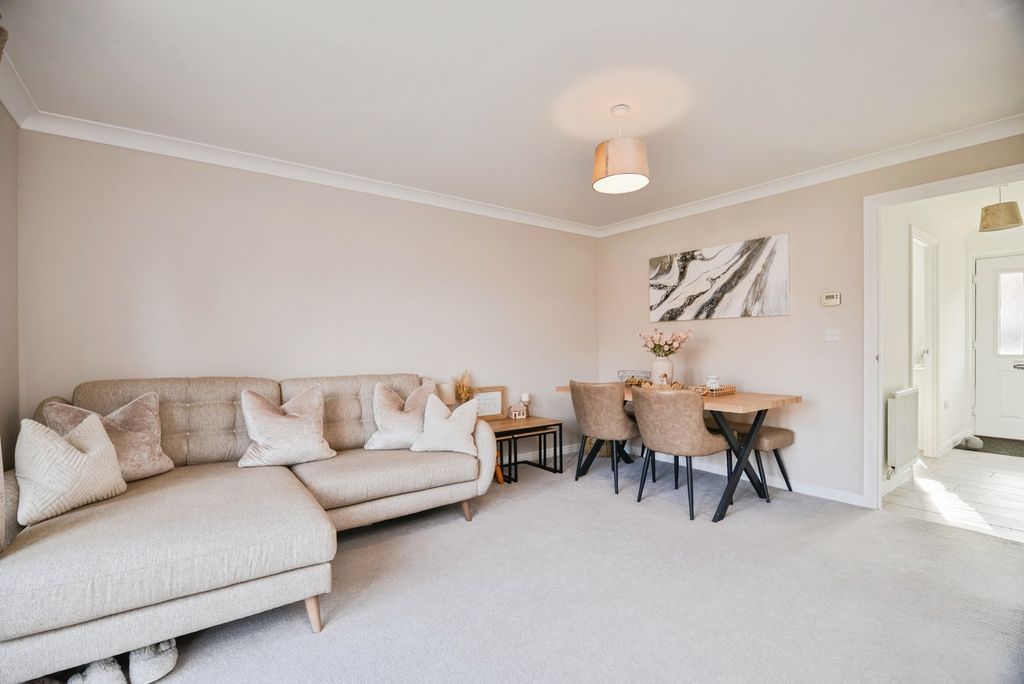 Property photo 2 of 15 Photo