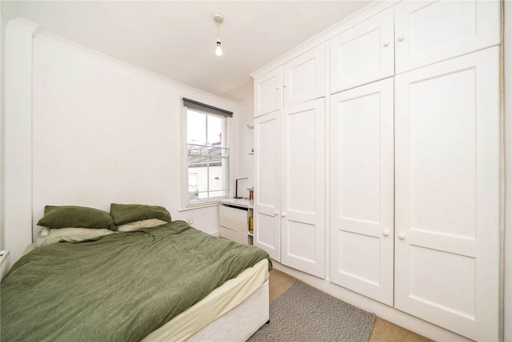 Property photo 3 of 8