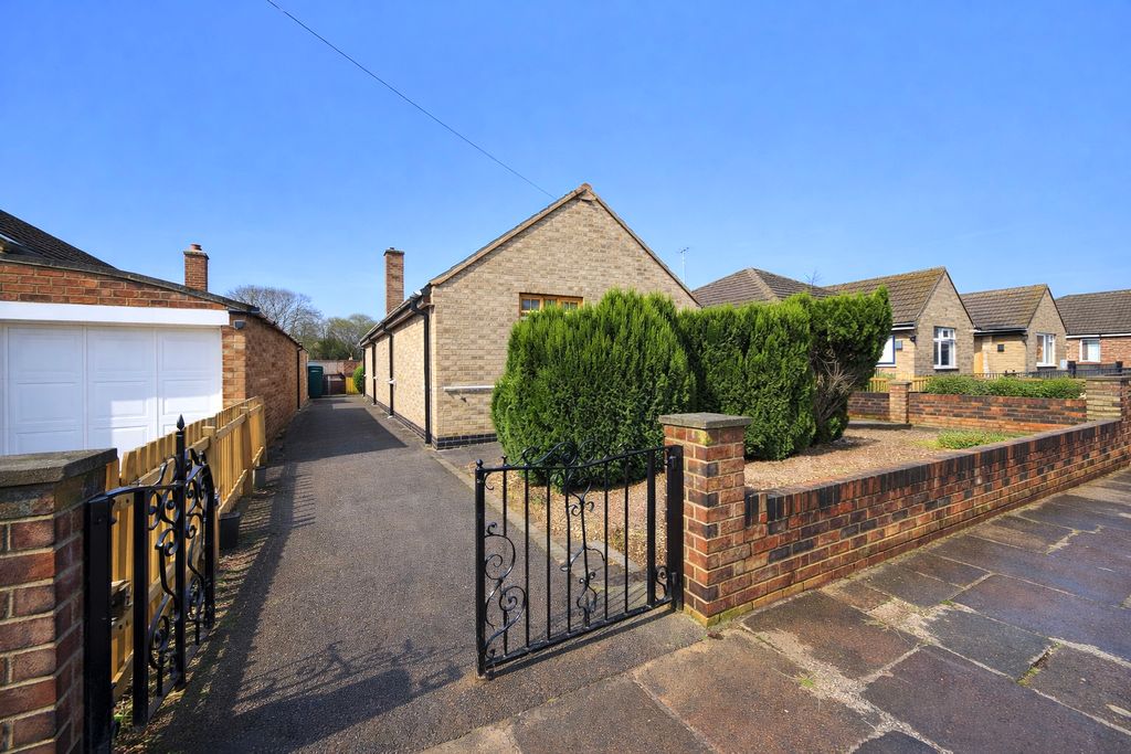 Property photo 2 of 20 Front