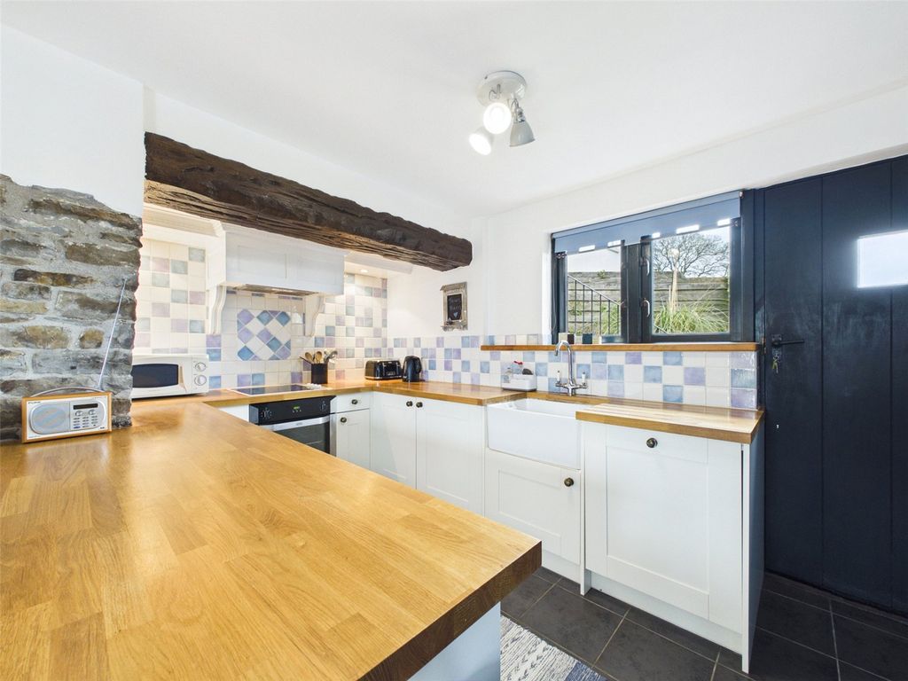 Property photo 2 of 24 Picture No. 07