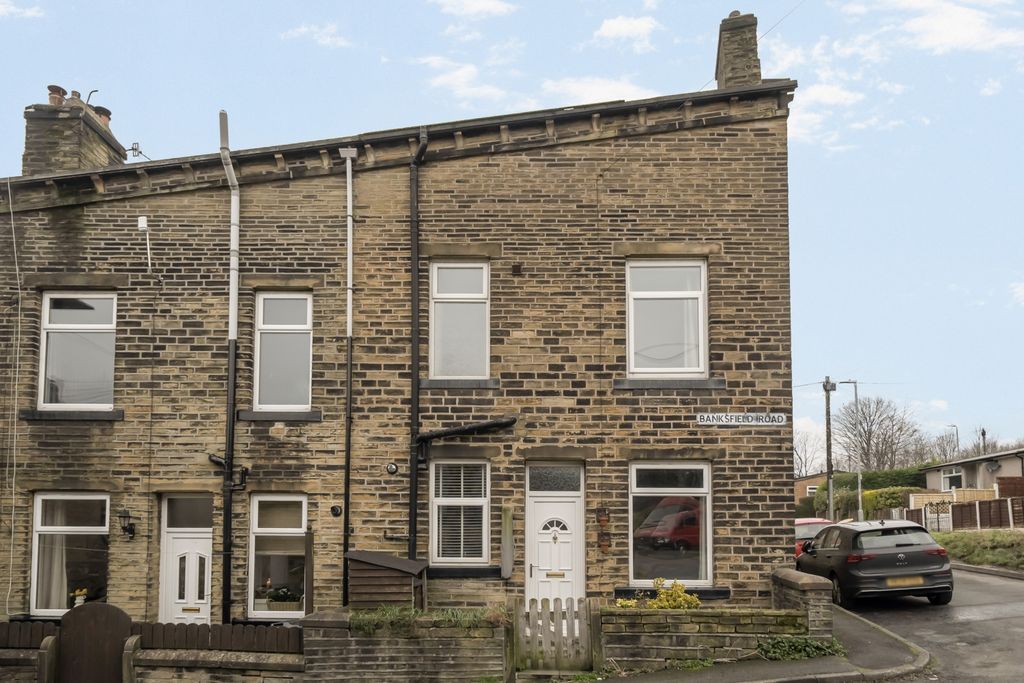 Property photo 1 of 12 External