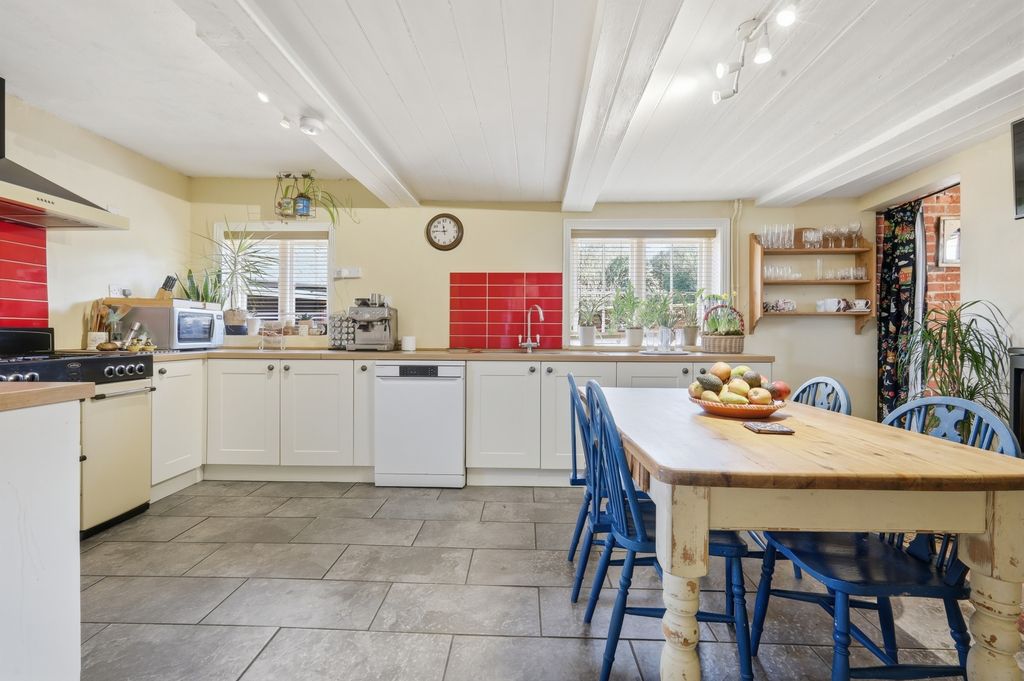 Property photo 3 of 28 Picture No. 07