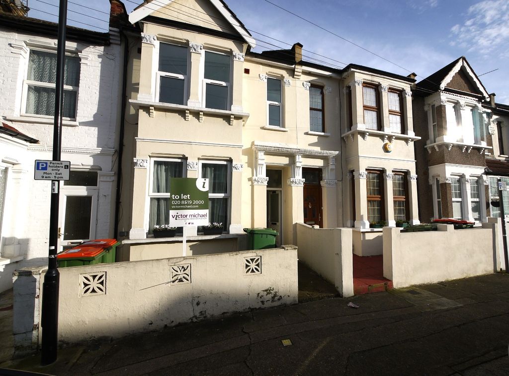 Property photo 1 of 7 1947351