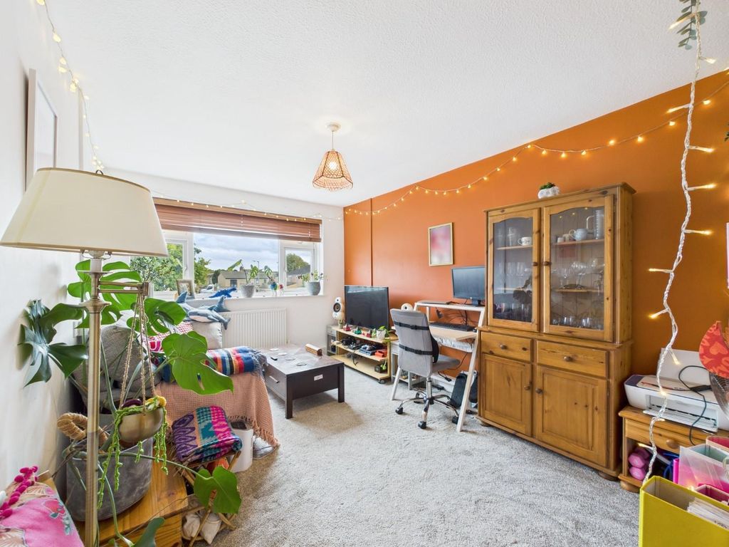 Property photo 1 of 18 Cam01530G0-Pr0319-Still008.Jpg