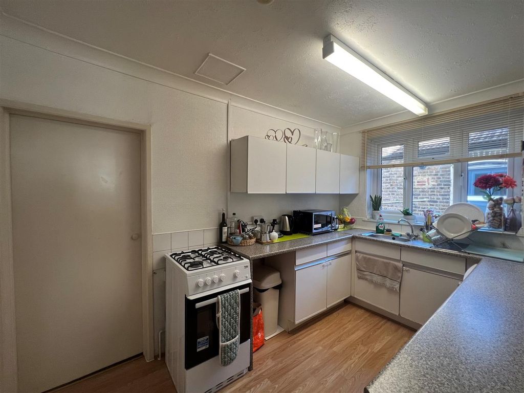 Property photo 3 of 6 3.Jpg