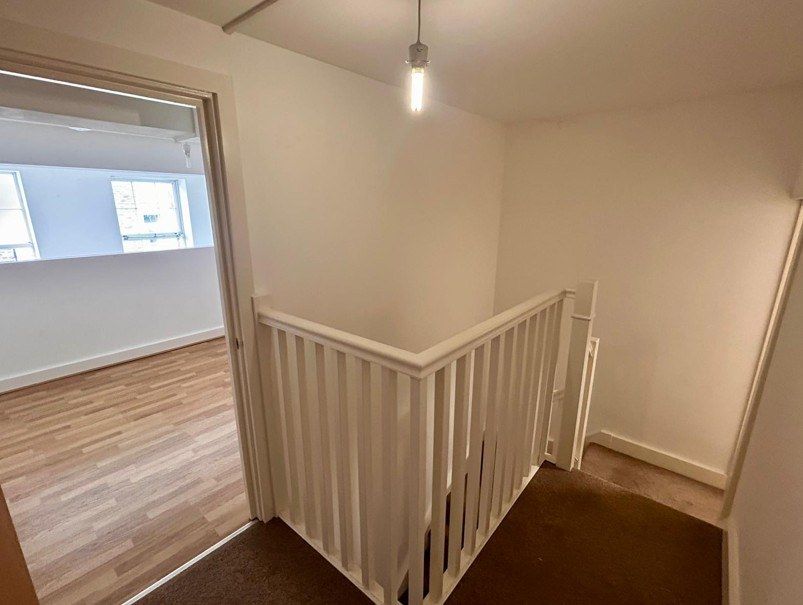 Property photo 3 of 9 Gallery