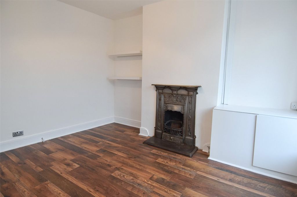 Property photo 2 of 10 Picture No. 09