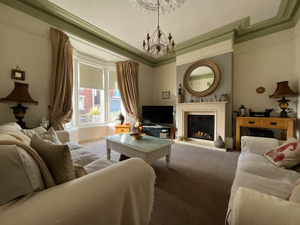 Property photo 2 of 23 4027984