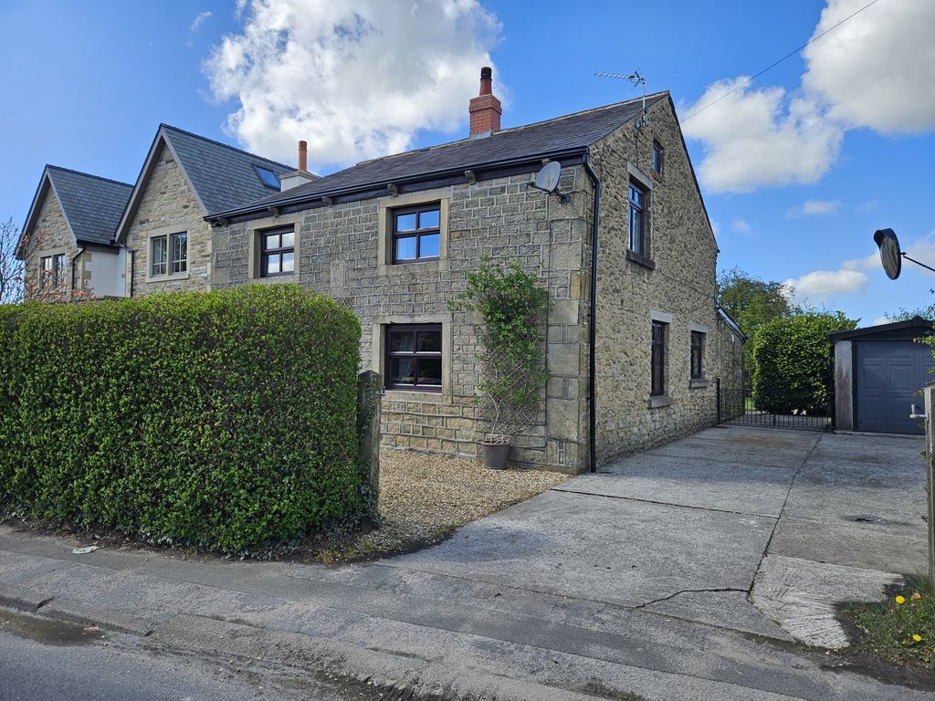 Property photo 1 of 28