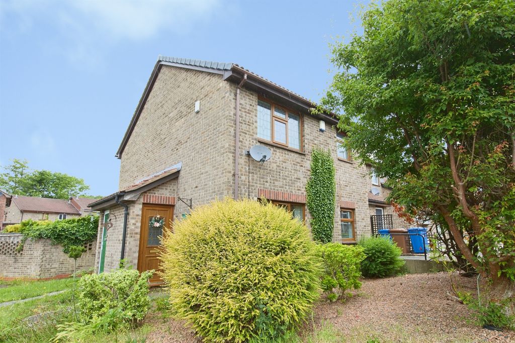 Property photo 1 of 9