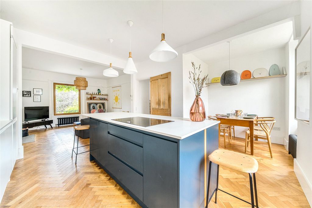 Property photo 2 of 16 Kitchen