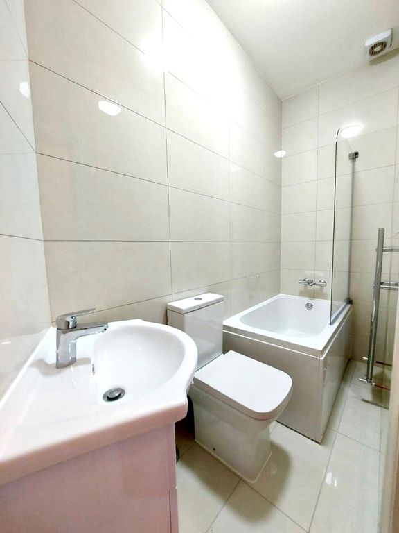 Property photo 3 of 5 Gallery