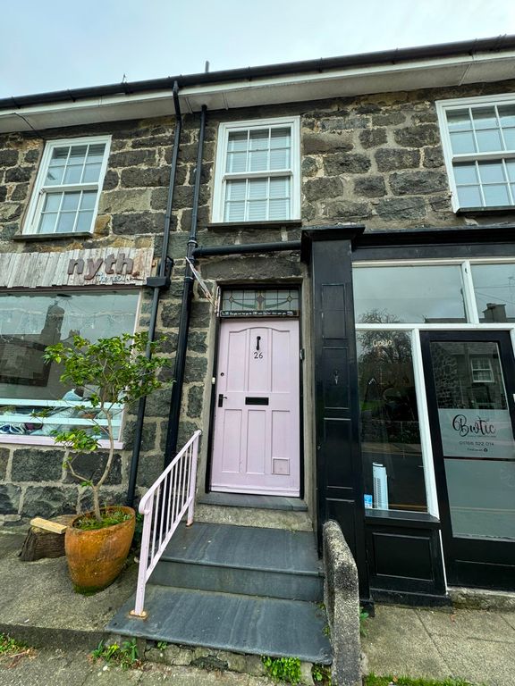 Property photo 1 of 18