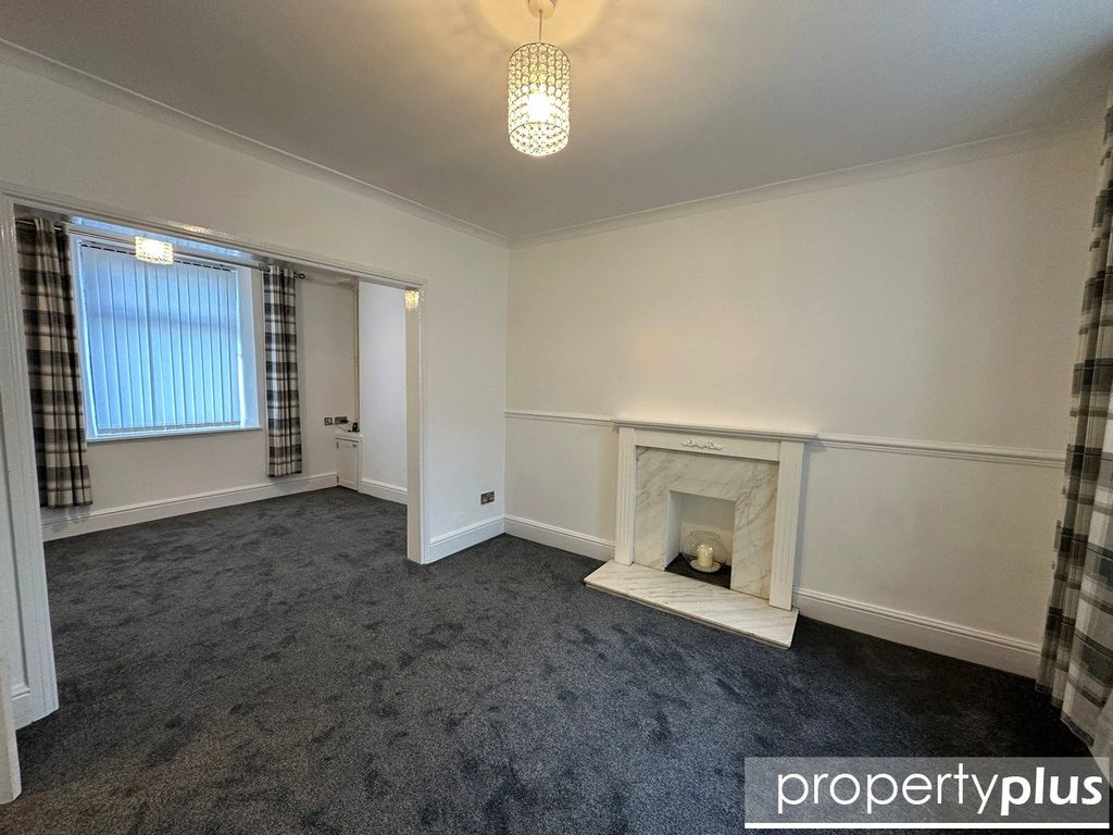 Property photo 3 of 12 Picture No. 01