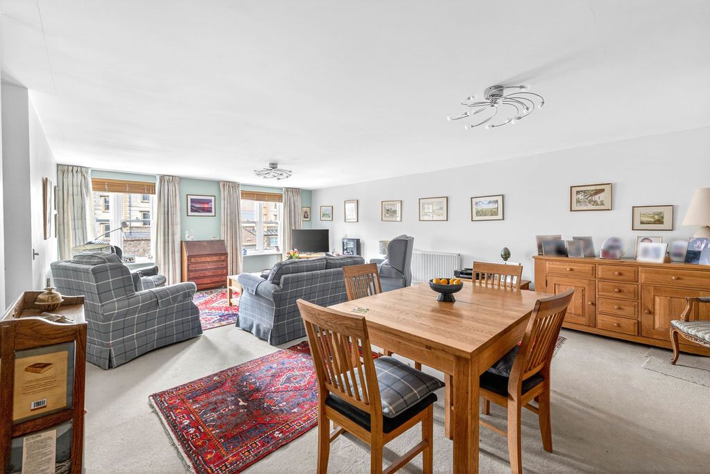 Property photo 3 of 15 Photo 9