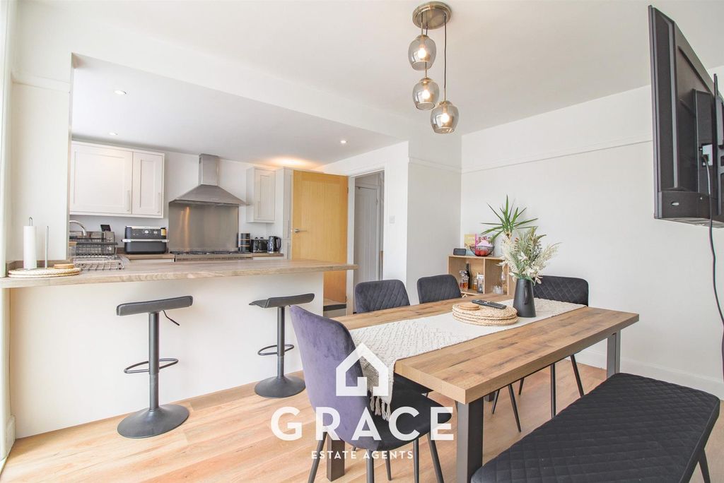 Property photo 2 of 16 Kitchen/Diner