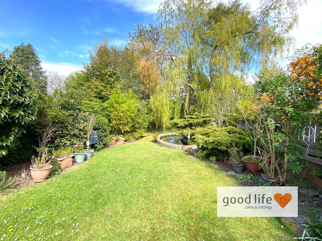 Property photo 2 of 28 20260427_130559046_Ios43Ettrickgrove.Jpg