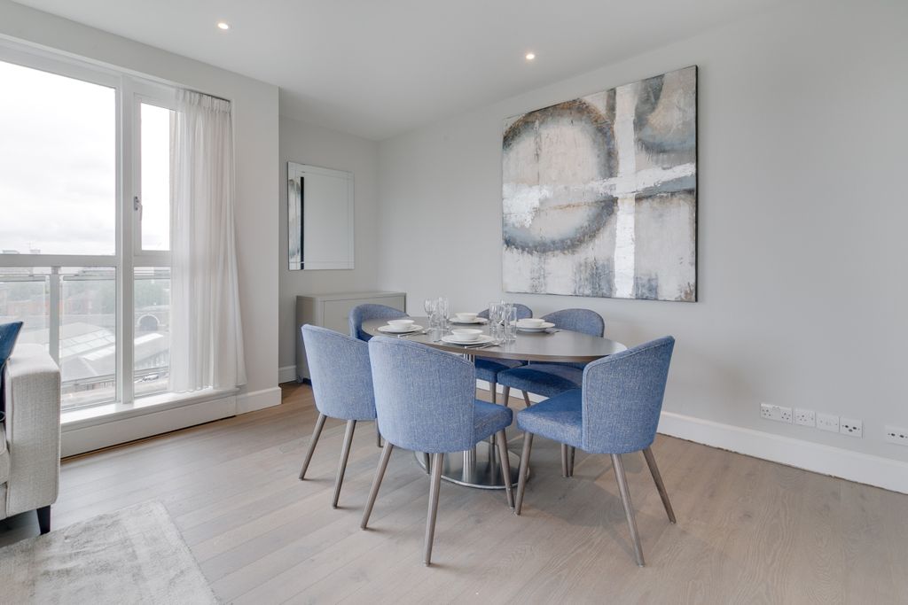 Property photo 2 of 22 Dining Area