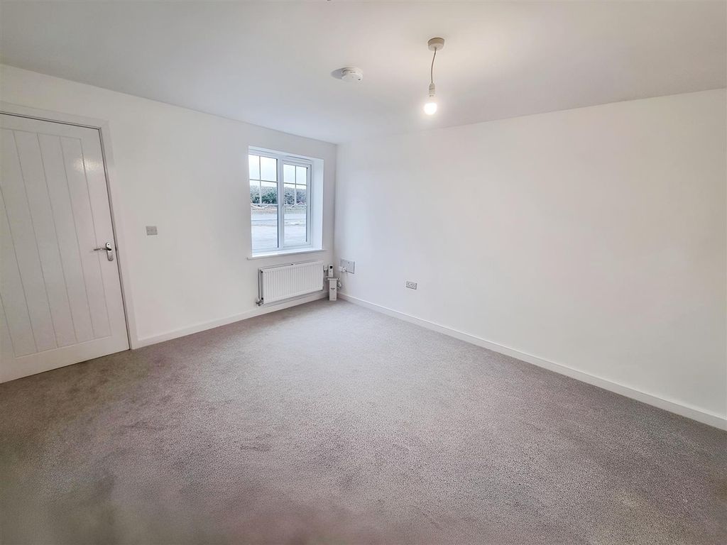 Property photo 2 of 16 B056Ff76-Lounge.Jpg