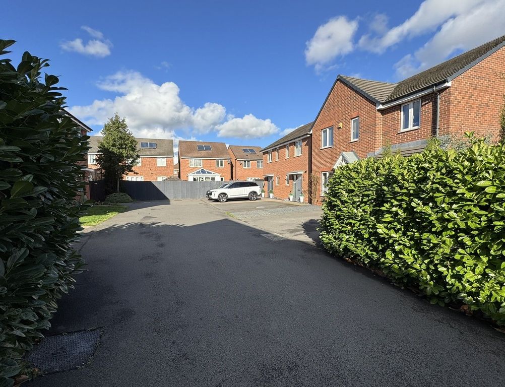 Property photo 3 of 24