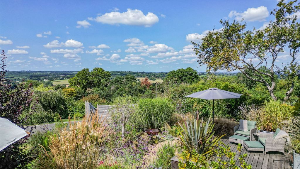 Property photo 2 of 20