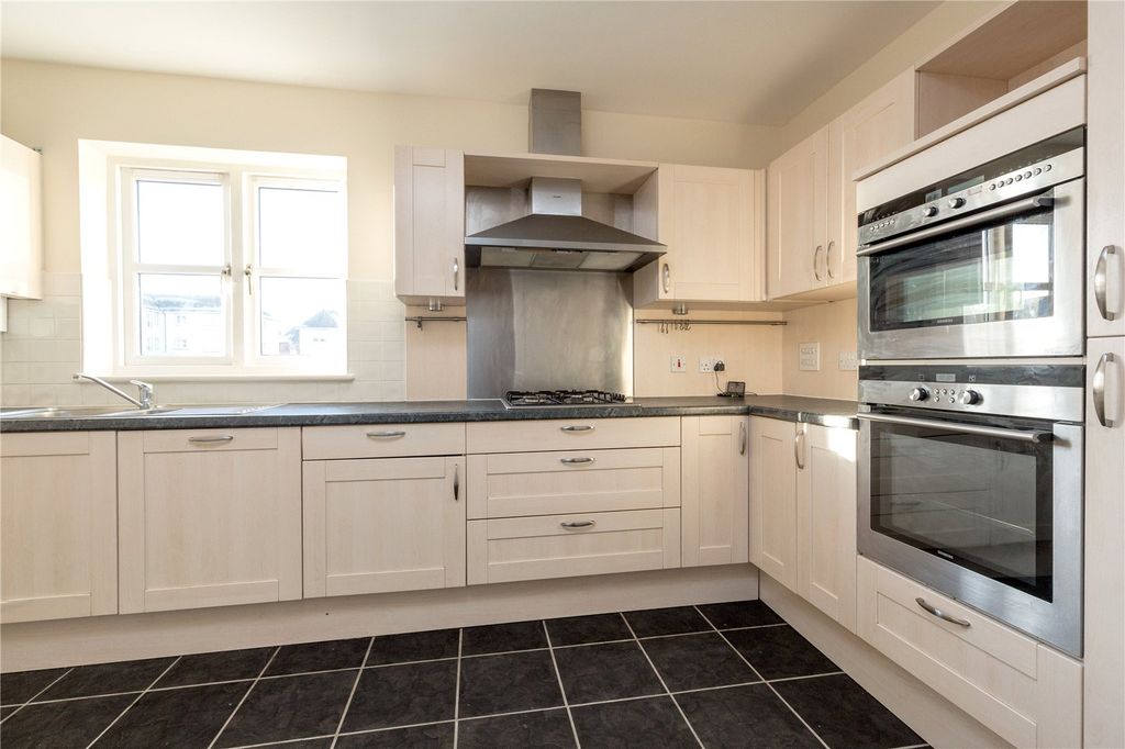 Property photo 2 of 28 Picture No. 07