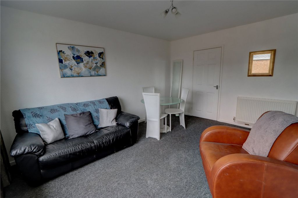 Property photo 2 of 10 Picture No. 11