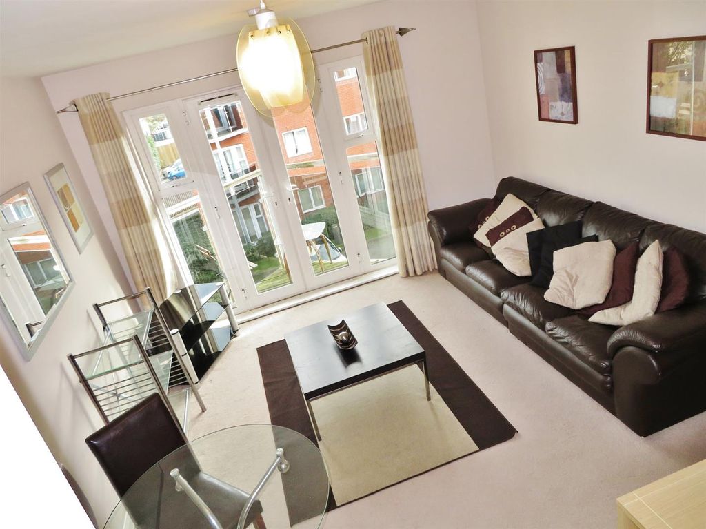 Property photo 2 of 9