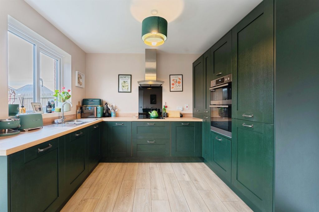 Property photo 3 of 17