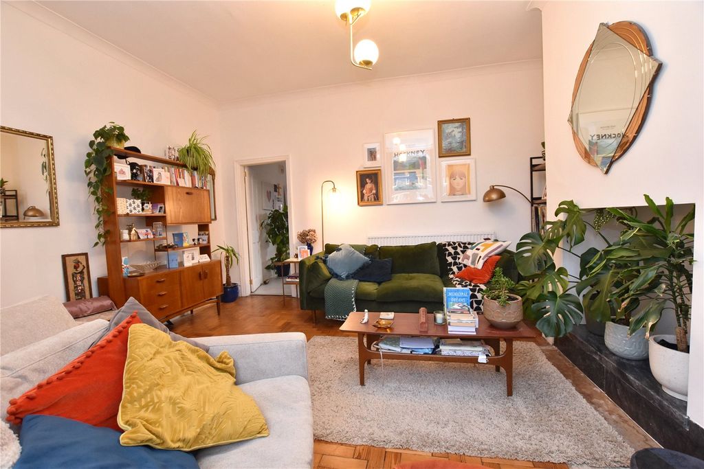 Property photo 2 of 21 Picture No. 38