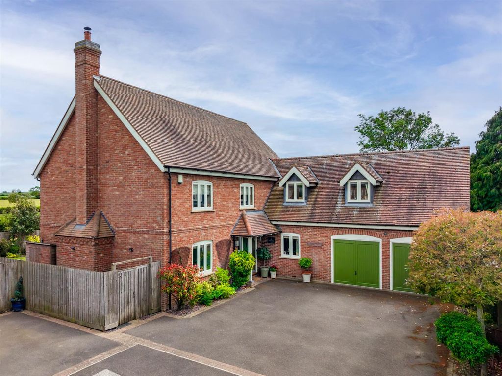 Property photo 1 of 34 4 Normanton Court-5.Jpg