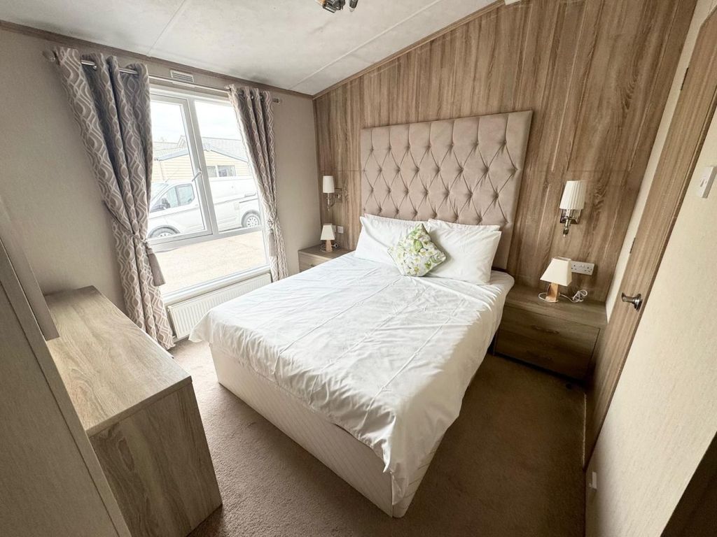 Property photo 3 of 11 Pemberton Knightsbridge 2015 Car0062718 72608935.Jpeg