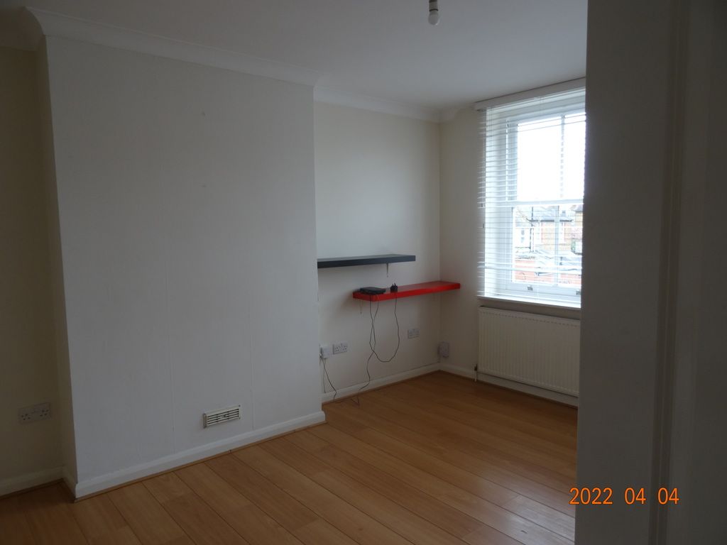 Property photo 3 of 8