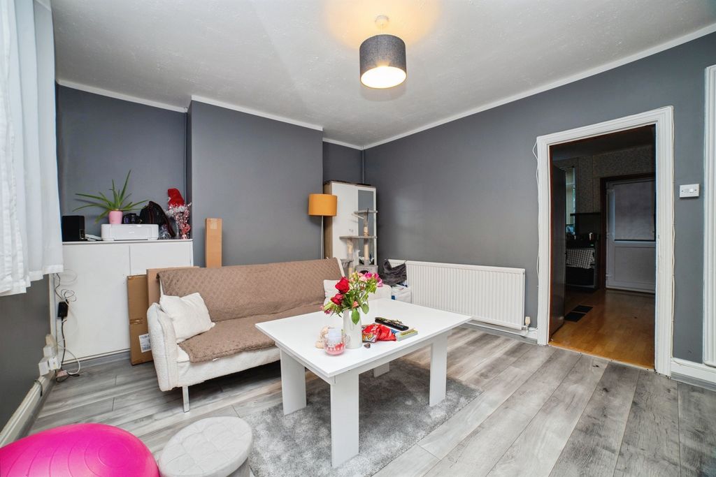 Property photo 2 of 14