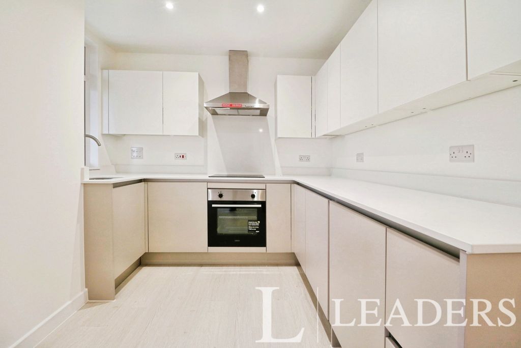 Property photo 2 of 8 Pbox-Img.Jpg