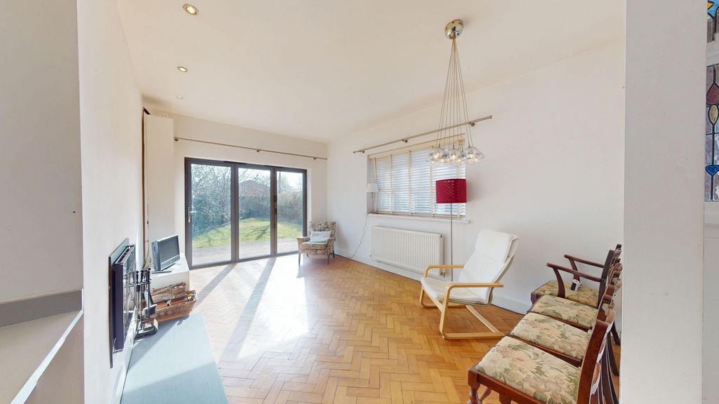 Property photo 3 of 14