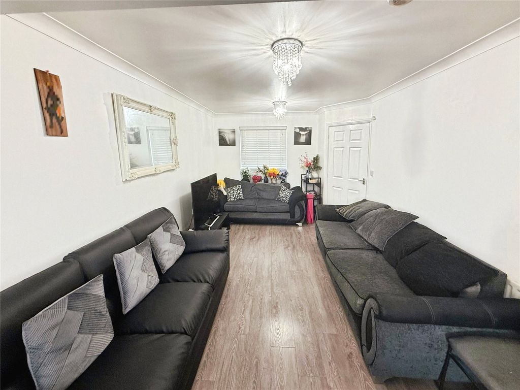 Property photo 2 of 19 Living Room