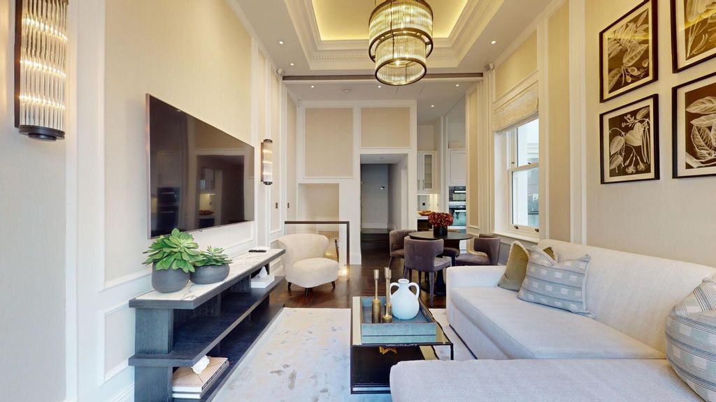 Property photo 2 of 21