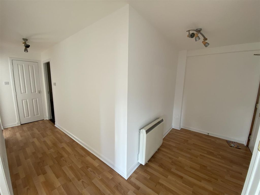 Property photo 2 of 13 2.Jpg