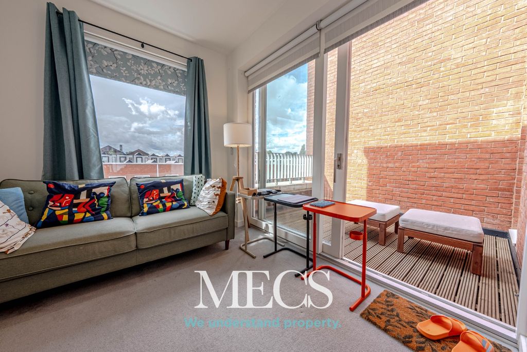 Property photo 3 of 17 4489334