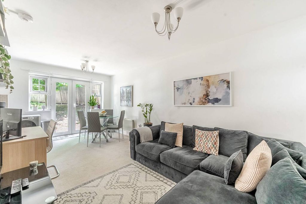 Property photo 1 of 7