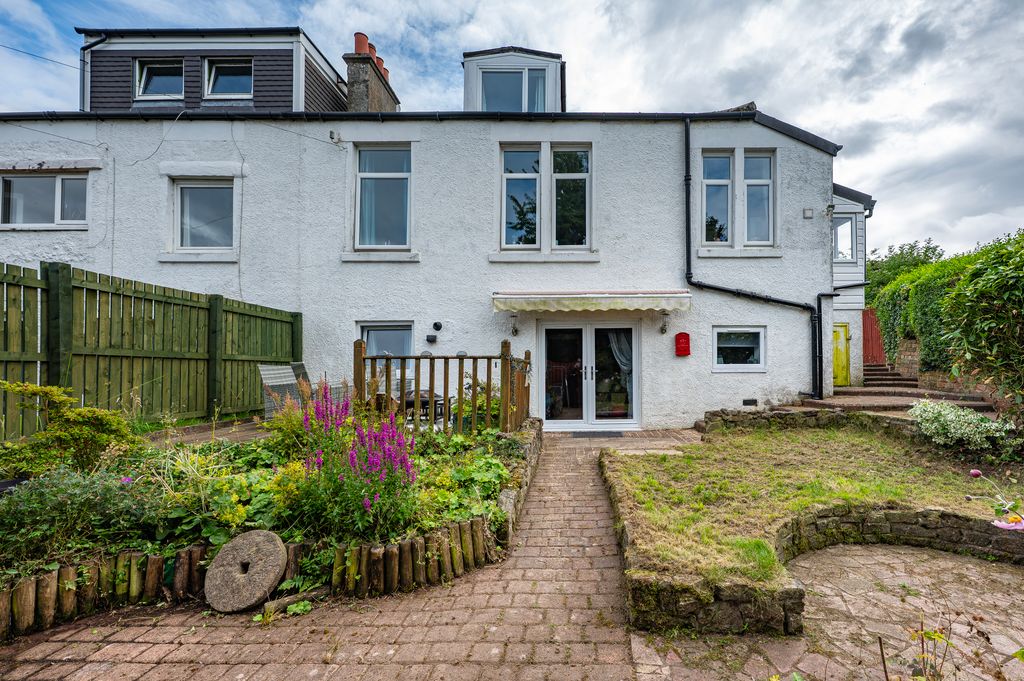 Property photo 2 of 56