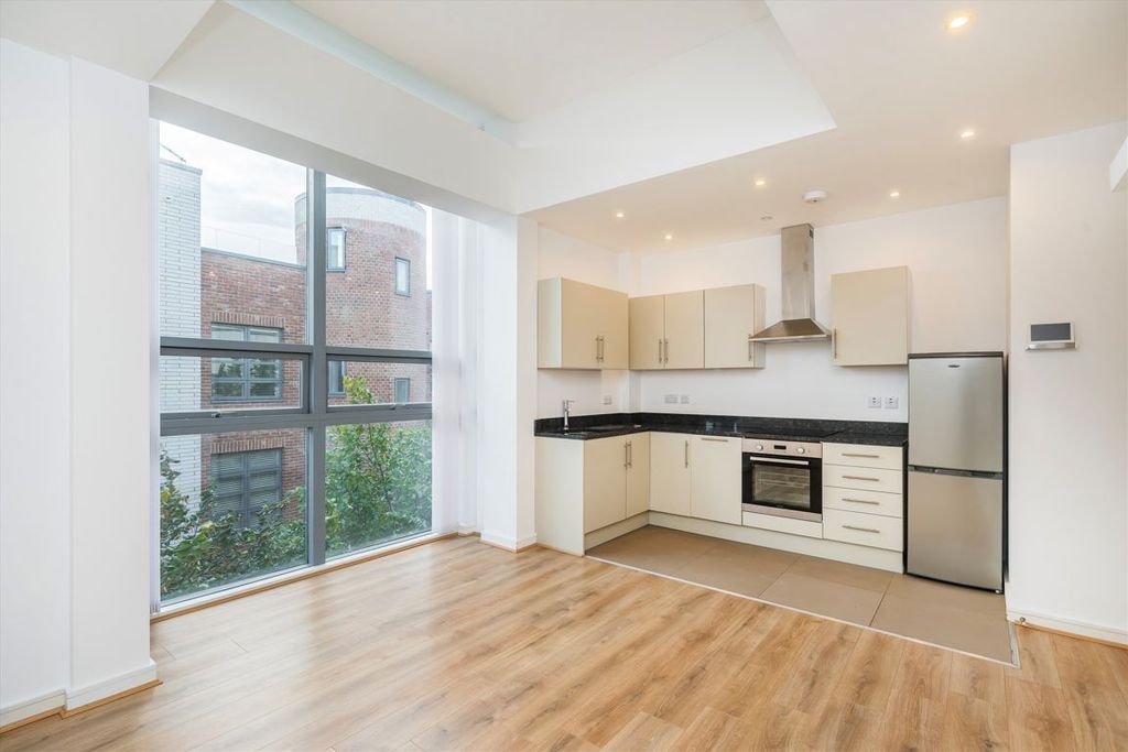 Property photo 2 of 4