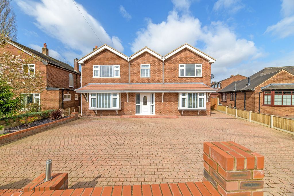 Property photo 1 of 29 Front External