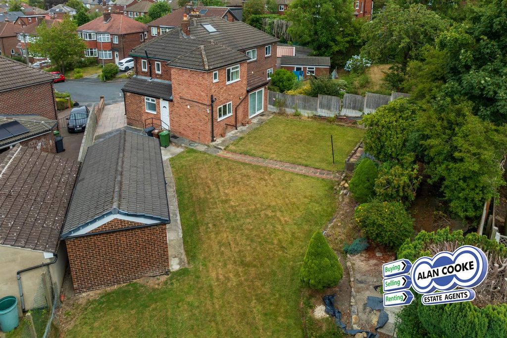 Property photo 3 of 23