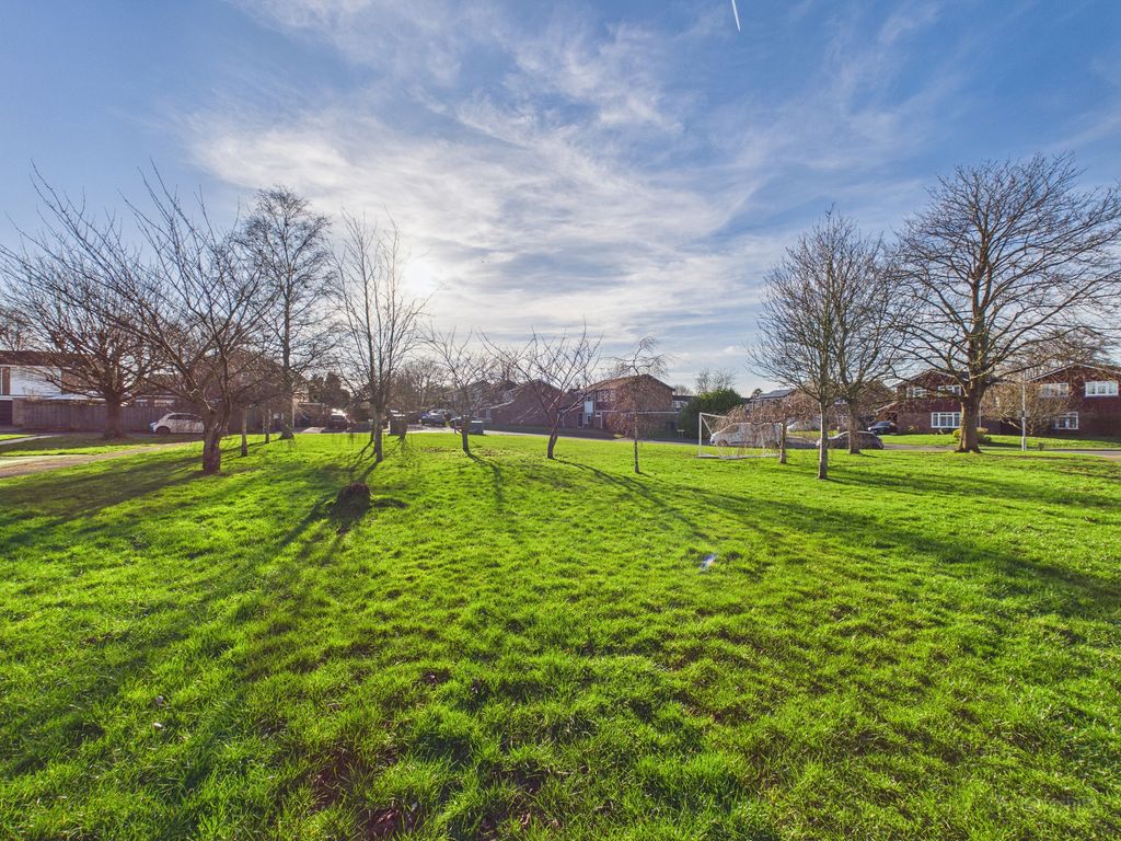 Property photo 2 of 12 Cam02119G0-Pr0540-Still008