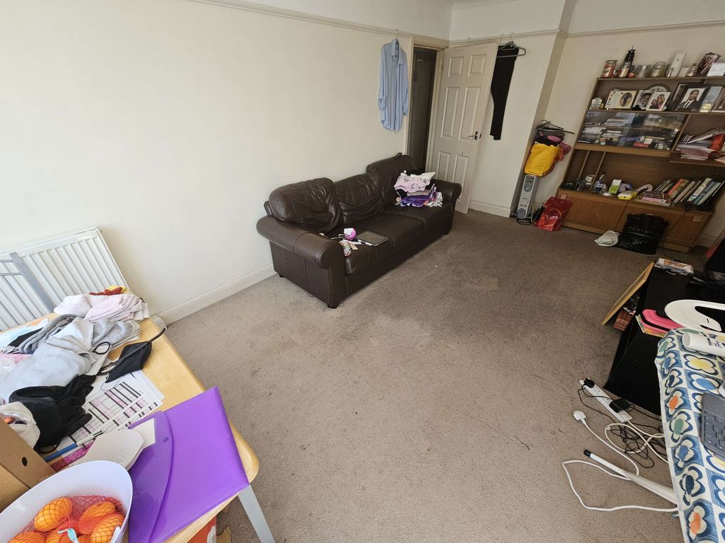 Property photo 2 of 12 Gallery