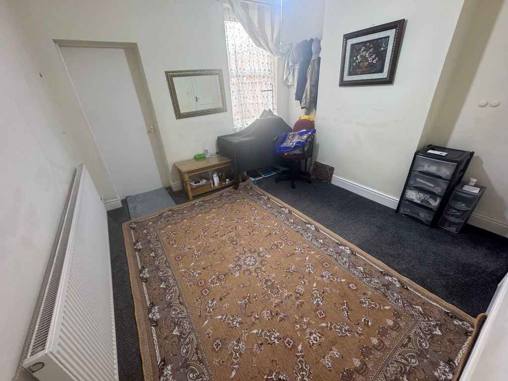 Property photo 3 of 8 Img_4031