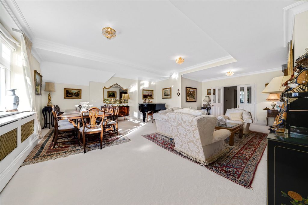 Property photo 3 of 11 Drawing Room